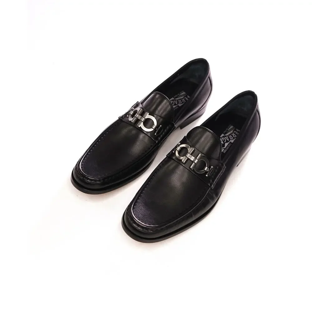 $850 FERRAGAMO - Black Leather 